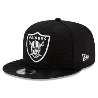 Youth Las Vegas Raiders Black 2021 NFL Sideline Road 9FIFTY Snapback Hat