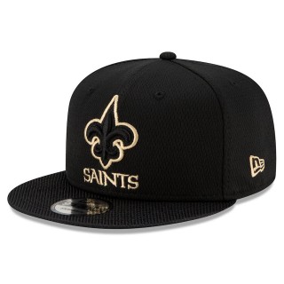 Youth New Orleans Saints Black 2021 NFL Sideline Road 9FIFTY Snapback Hat
